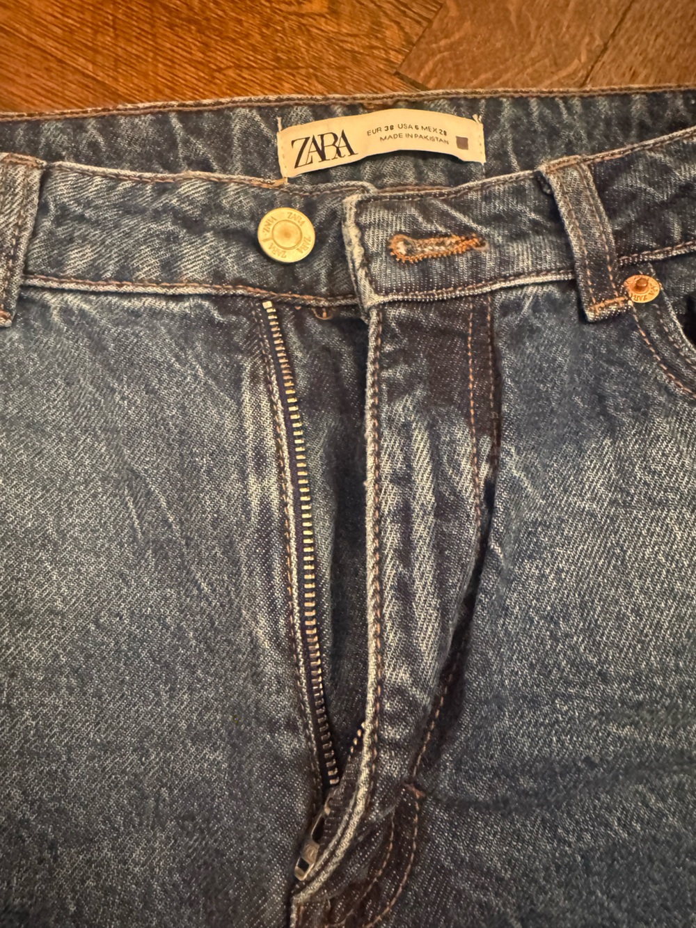 ZARA Women’s Dark Blue Straight Jeans